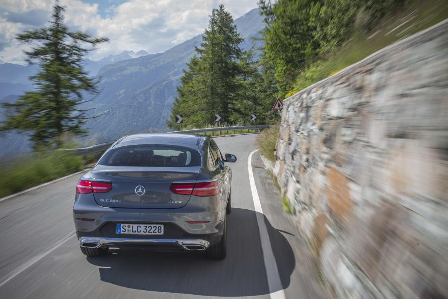  Mercedes-Benz GLC250 d 4Matic Coupe 2016 года  (фото 5 из 11)